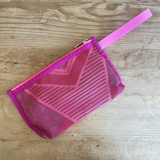 the Clutch | beach umbrella